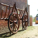 Heinrich's & 4* Walternienburg