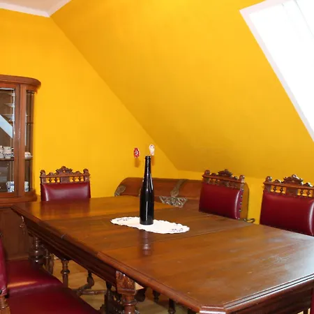 Heinrich's & 4* Walternienburg