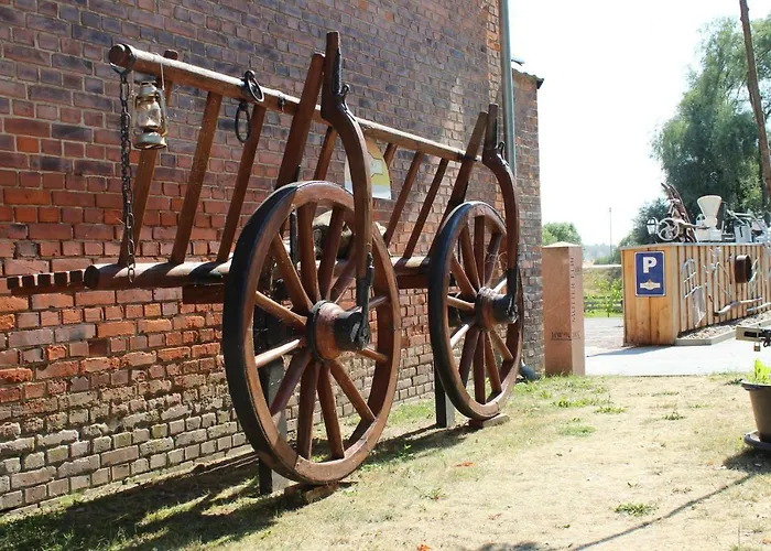 Heinrich's & 4* Walternienburg