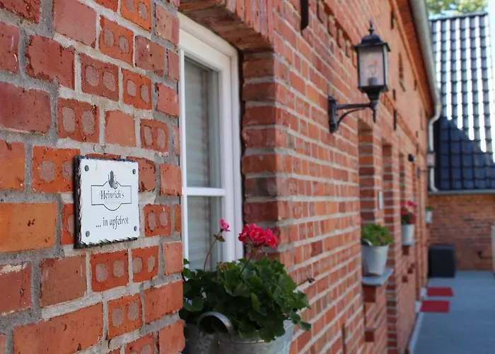 Heinrich's & 4*