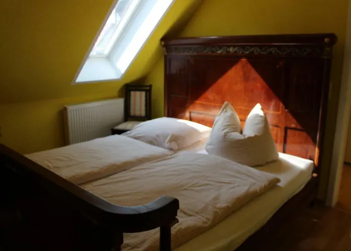 Heinrich's & 4* Walternienburg